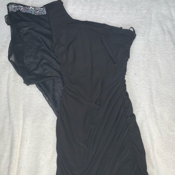 Black One shoulder dress - Picture 3 of 3